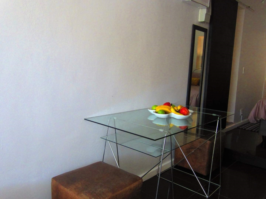 To Let 1 Bedroom Property for Rent in Vredehoek Western Cape